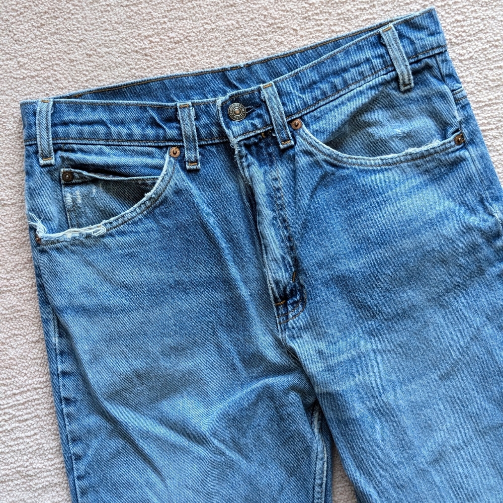Levi's straight leg blue jeans, size 32 - Picture 4 of 5